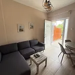 Sea Breeze Apartament PalaiónTsiflíkion
